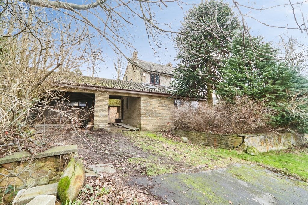 Property photo 3 of 9