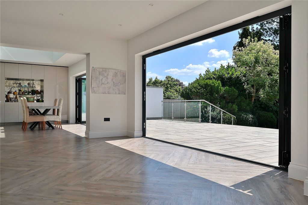 Property photo 3 of 19 Picture No. 05