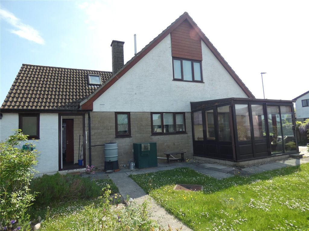 Property photo 2 of 17 Picture No. 28