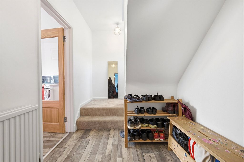 Property photo 3 of 18 Picture No. 16