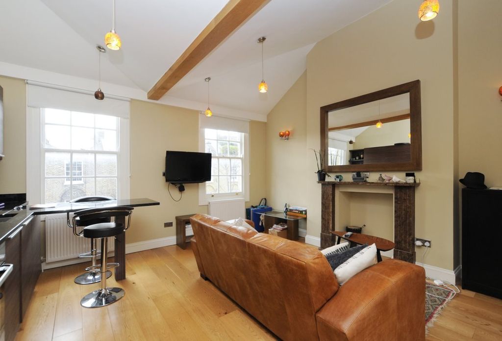 Property photo 2 of 6