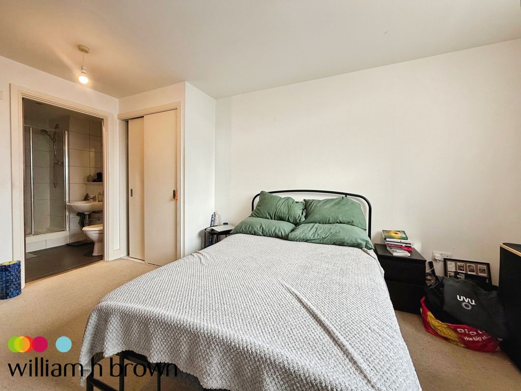 Property photo 3 of 11 Bedroom 1