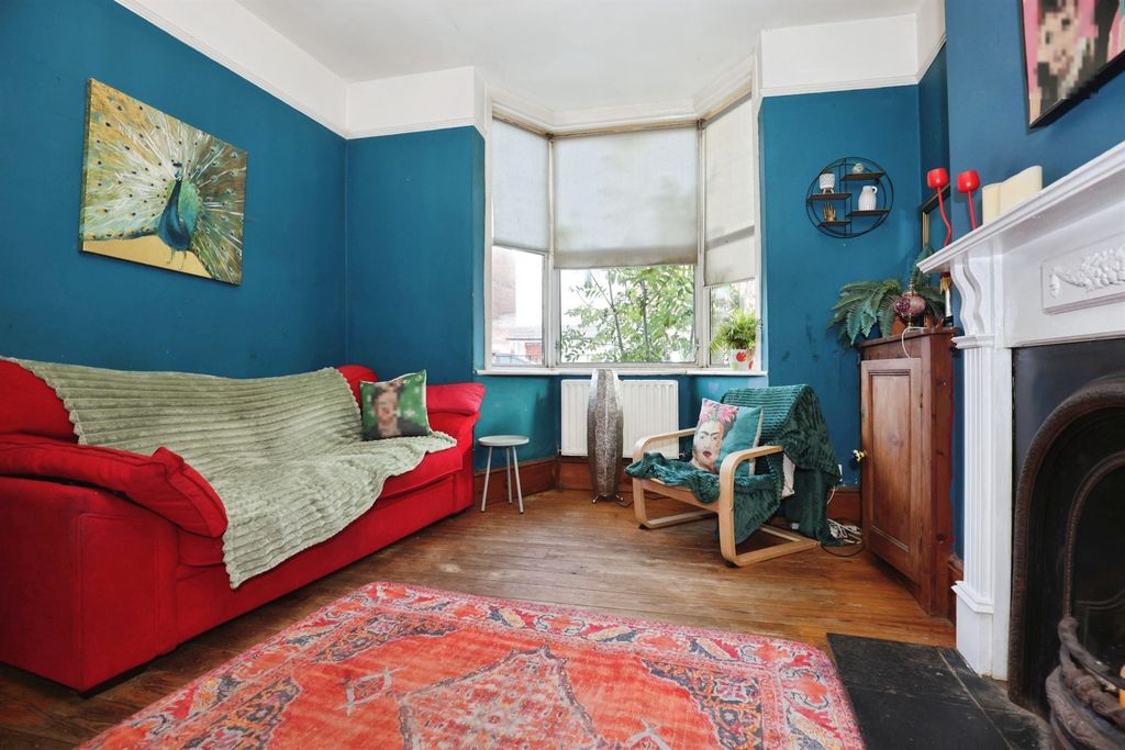 Property photo 3 of 14