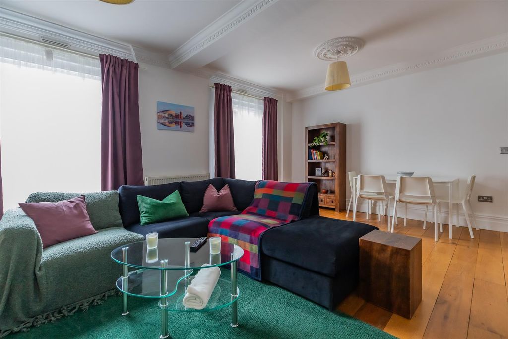 Property photo 3 of 11 1 Kennilworth House (9 Of 10).Jpg