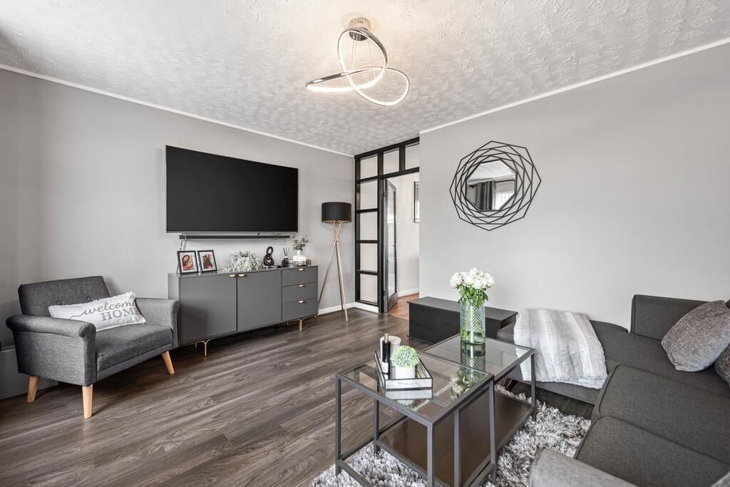 Property photo 3 of 19 Photo 3