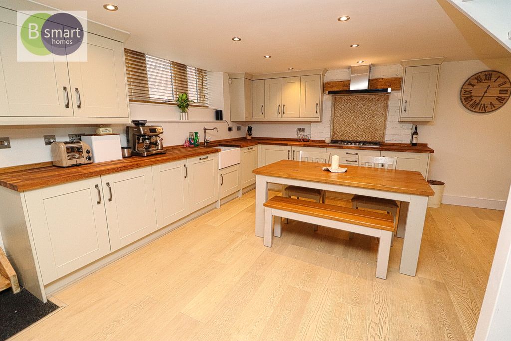 Property photo 3 of 24 Img_4850