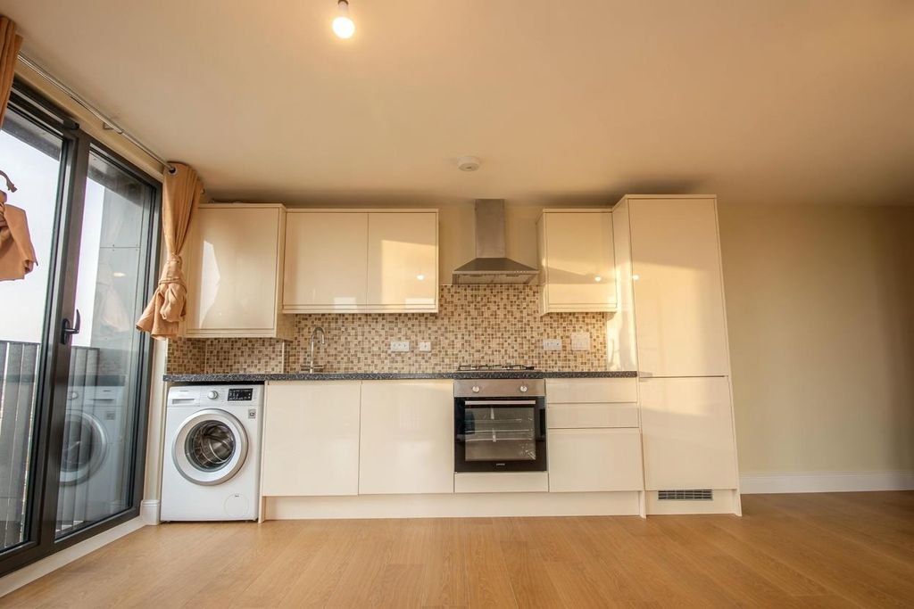Property photo 1 of 8 Rw6Zi.Jpg