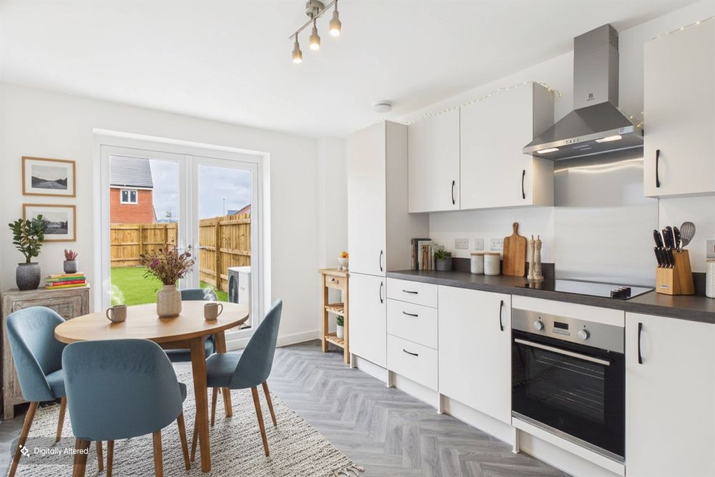 Property photo 3 of 7 Kitchen