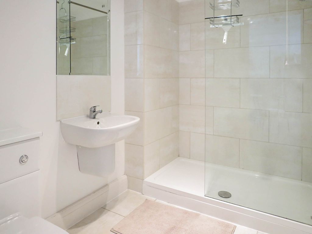 Property photo 2 of 9 Shower Room