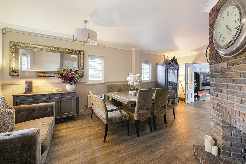 Property photo 2 of 22 35Braeburn04.Jpg