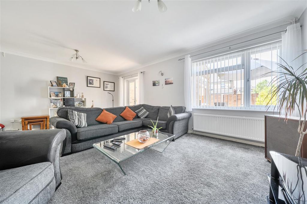 Property photo 2 of 14