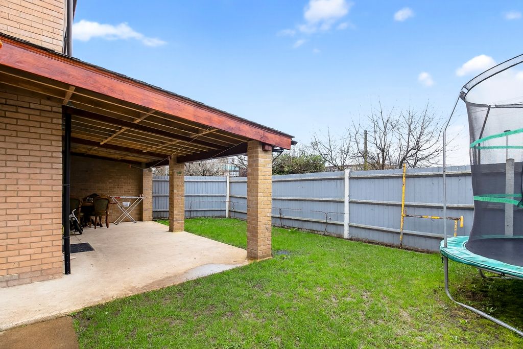 Property photo 2 of 30