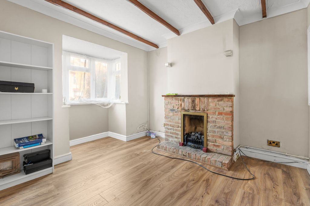 Property photo 3 of 24