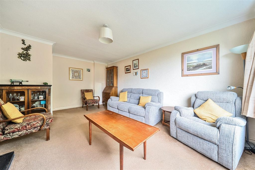 Property photo 2 of 24