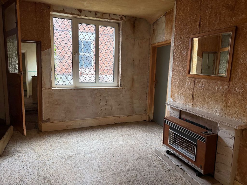 Property photo 2 of 24