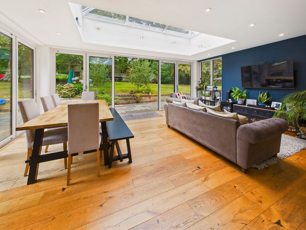 Property photo 3 of 39 Dining Area