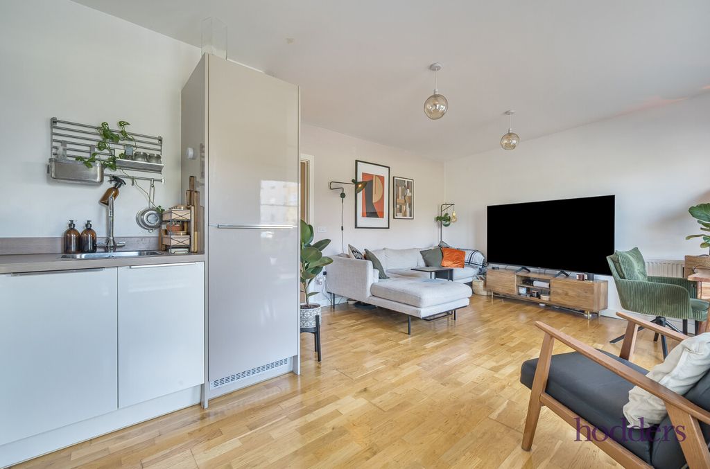 Additional image 15 of 1 bed flat for saleKennett Lane, Chertsey, Surrey KT16