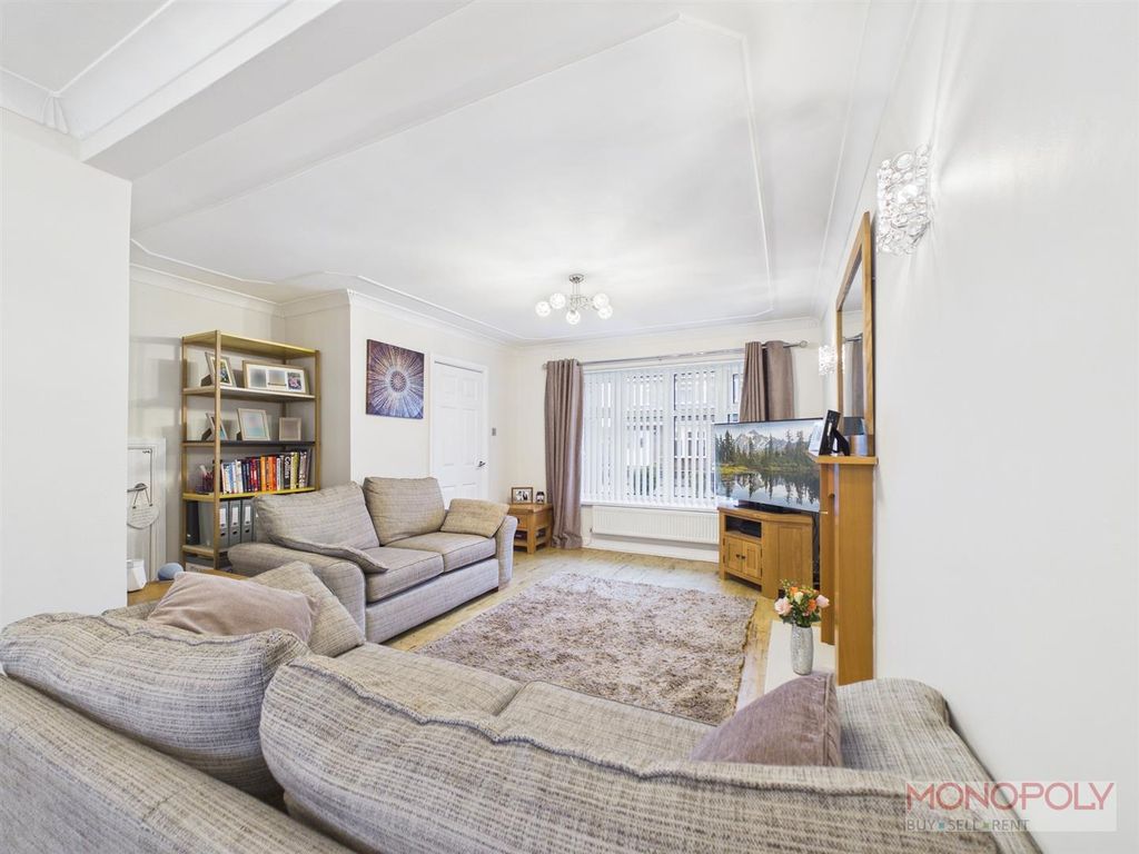 Property photo 3 of 22 Cam03815G0-Pr0396-Still004.Jpg