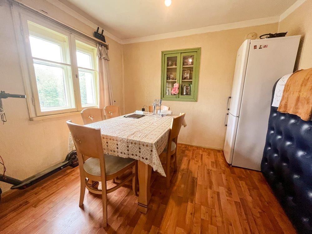 Property photo 2 of 24