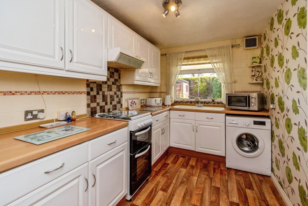 Property photo 2 of 20 Pbox-Img.Jpg