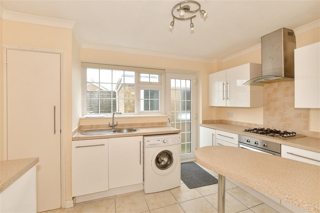 Property photo 2 of 16 Kitchen