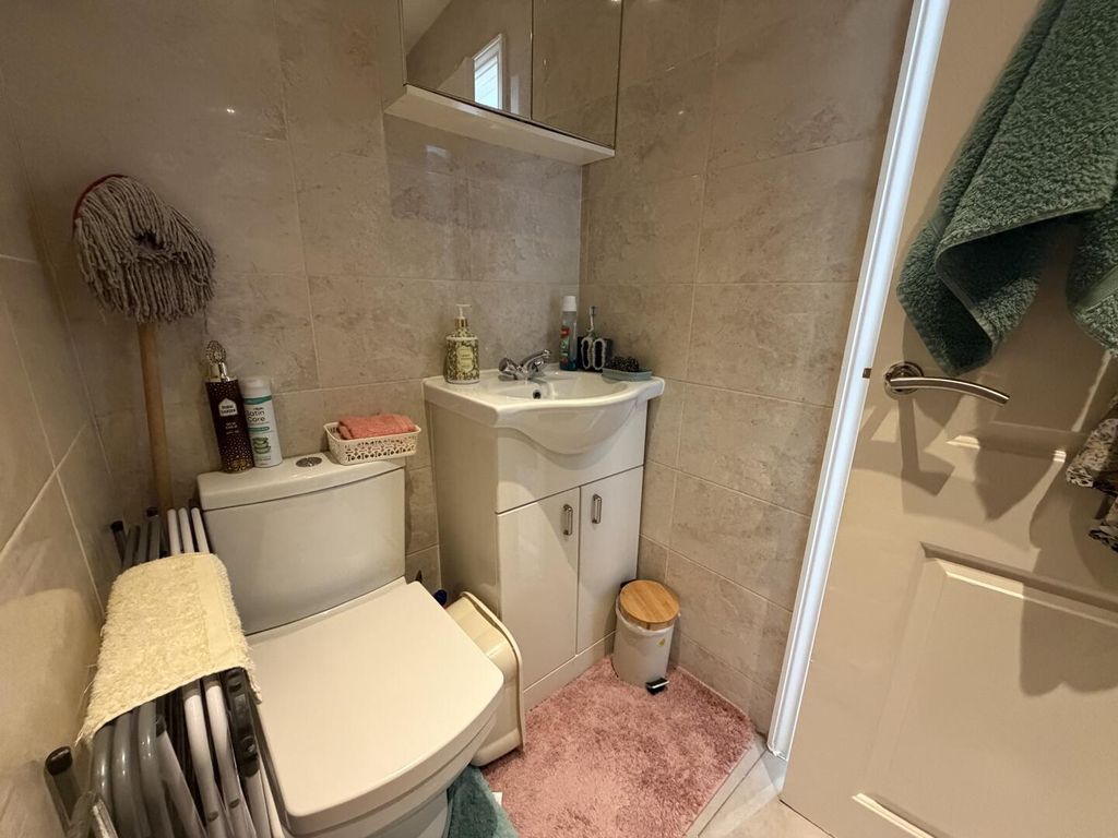 Property photo 2 of 4 WC
