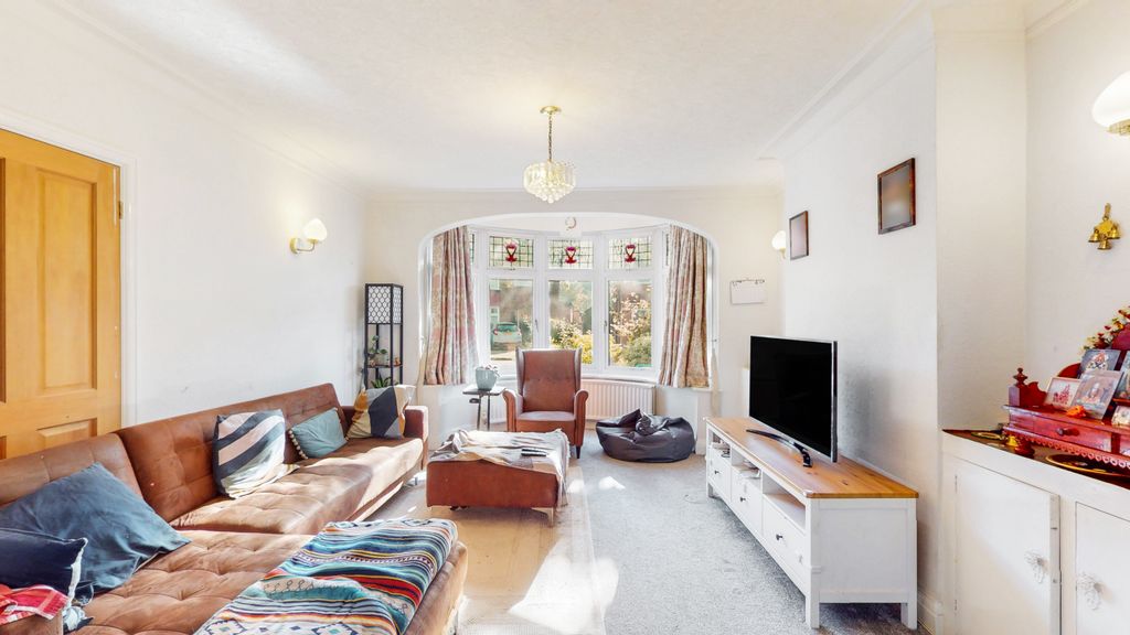 Property photo 3 of 21