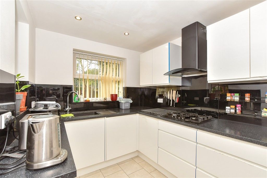 Property photo 3 of 15 Kitchen/Diner