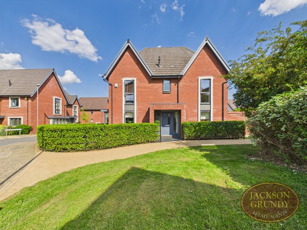 Property photo 1 of 19 Minster Road