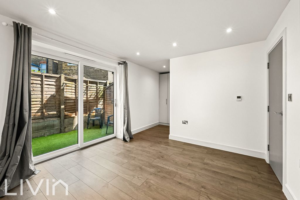 Property photo 3 of 10 Lennard Road,2,1-5