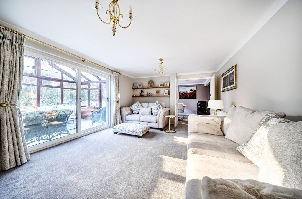 Property photo 3 of 19 Picture No. 15