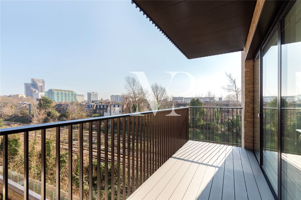 Property photo 2 of 10 Picture No. 17