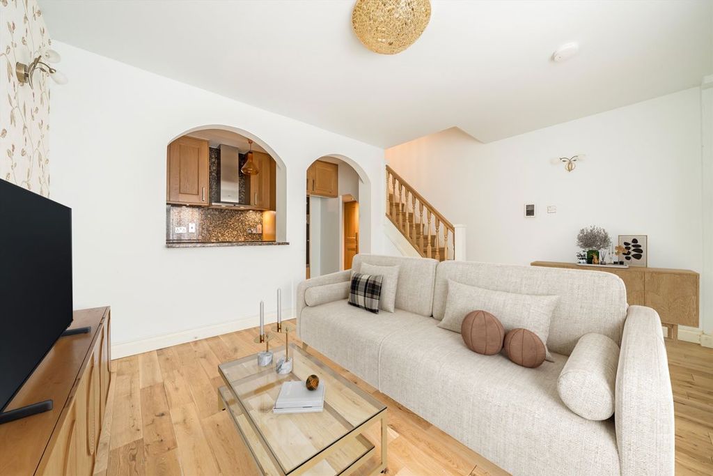 Property photo 2 of 5