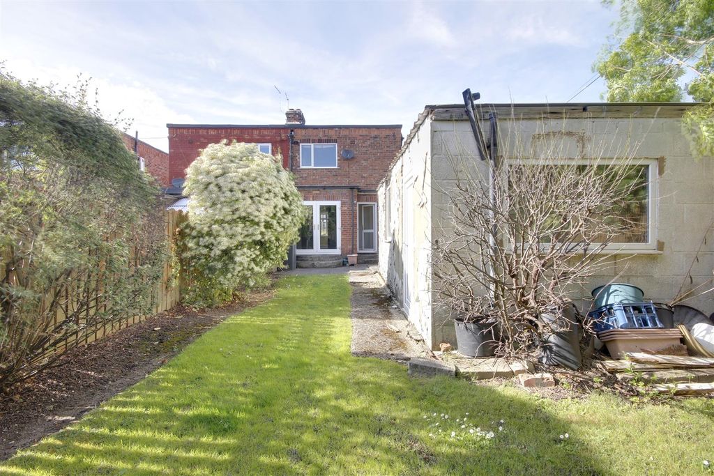 Property photo 3 of 13 Outside