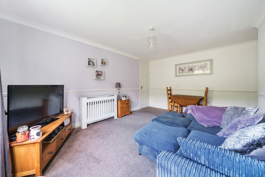 Property photo 3 of 12