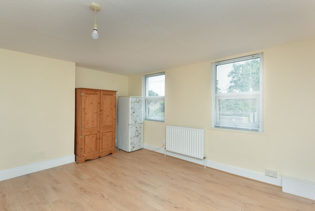 Property photo 3 of 10 4259735