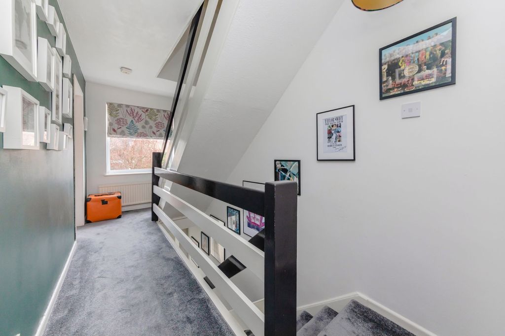 Additional image 10 of 3 bed terraced house for saleThe Martlets, Lewes BN7