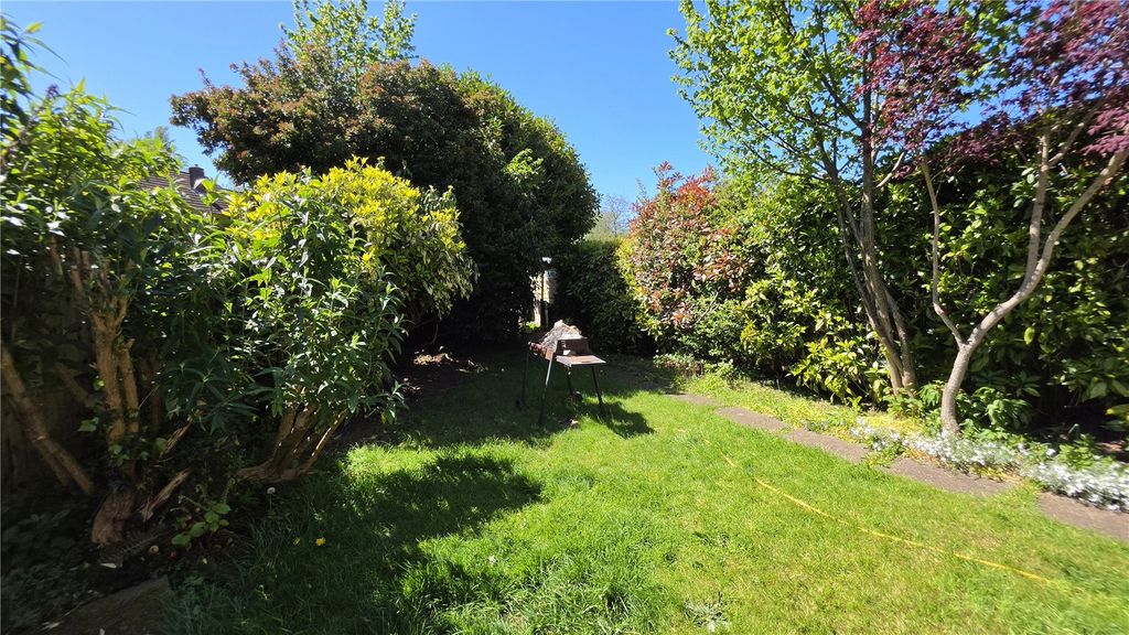 Property photo 2 of 11 Picture No. 21