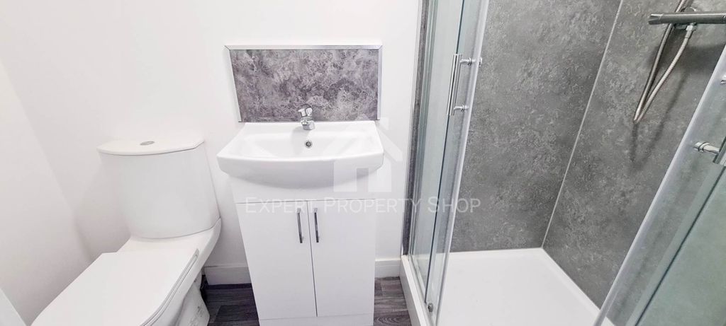 Property photo 3 of 3