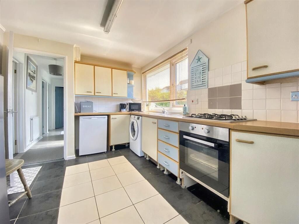 Property photo 3 of 21 4855423