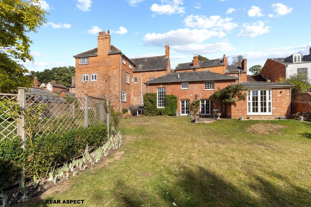 Property photo 1 of 23