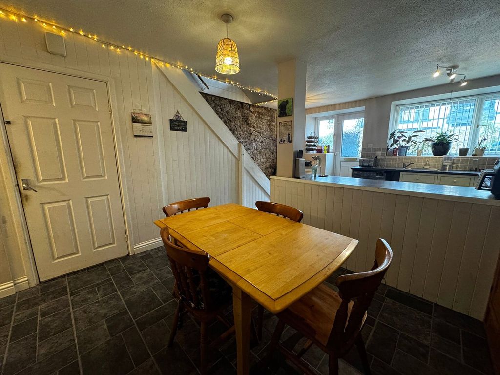 Property photo 3 of 16 Picture No. 27