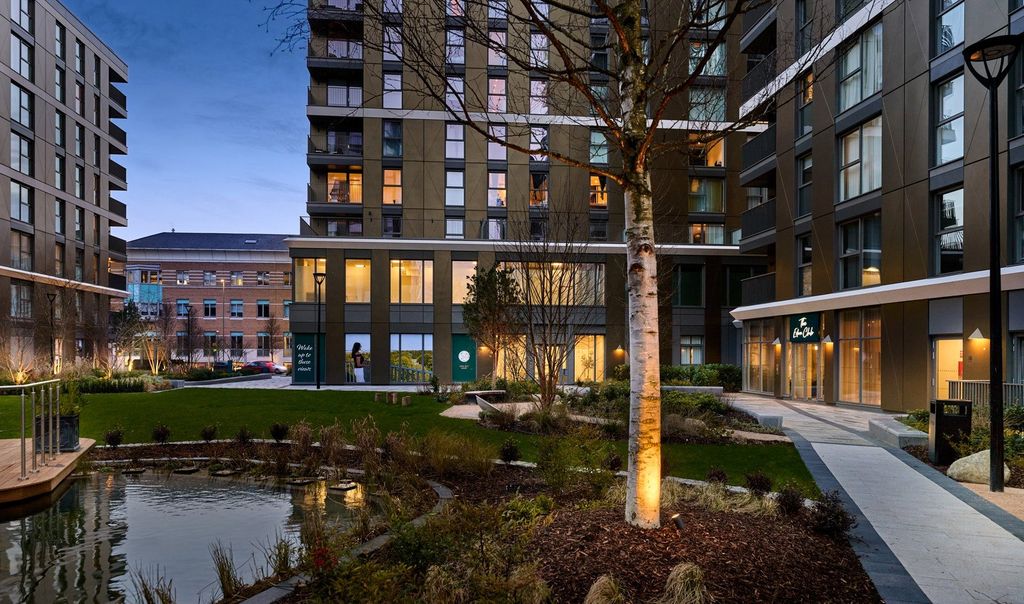 Property photo 2 of 17 Eden Grove