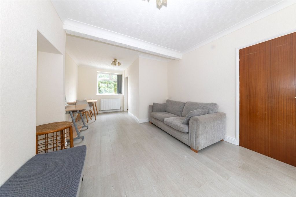 Property photo 3 of 16 Picture No. 28