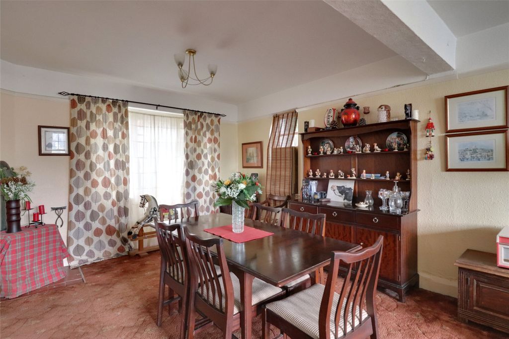 Property photo 3 of 14 Picture No. 05