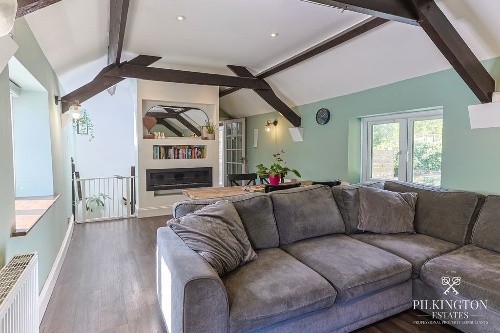 Property photo 3 of 14 5474955