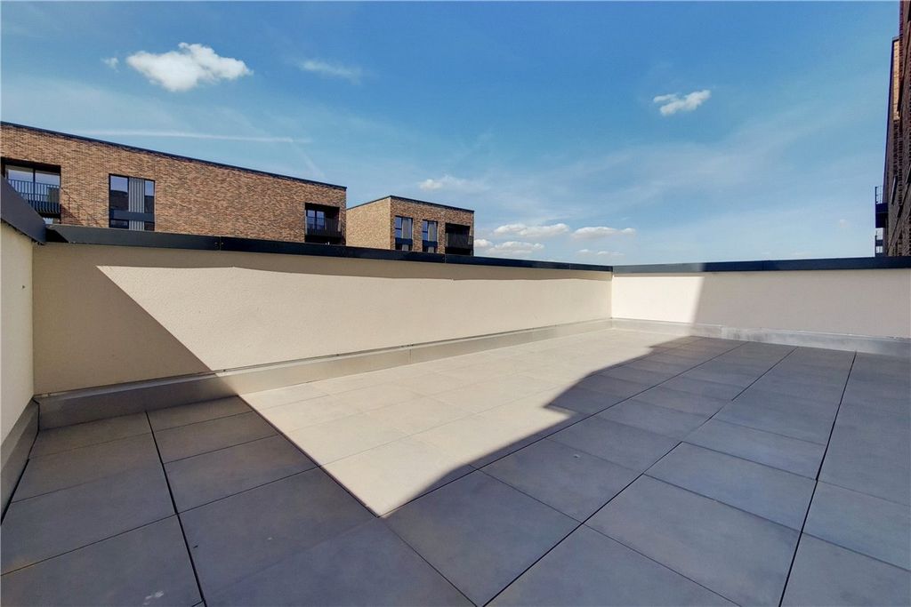 Property photo 2 of 9 Picture No. 20