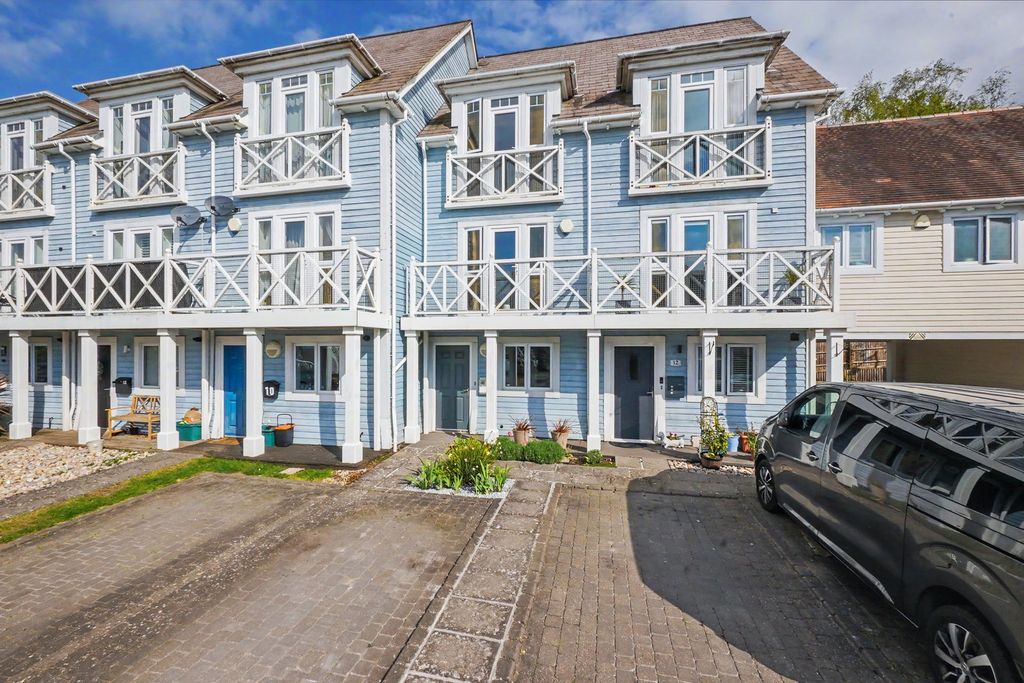 Property photo 1 of 30