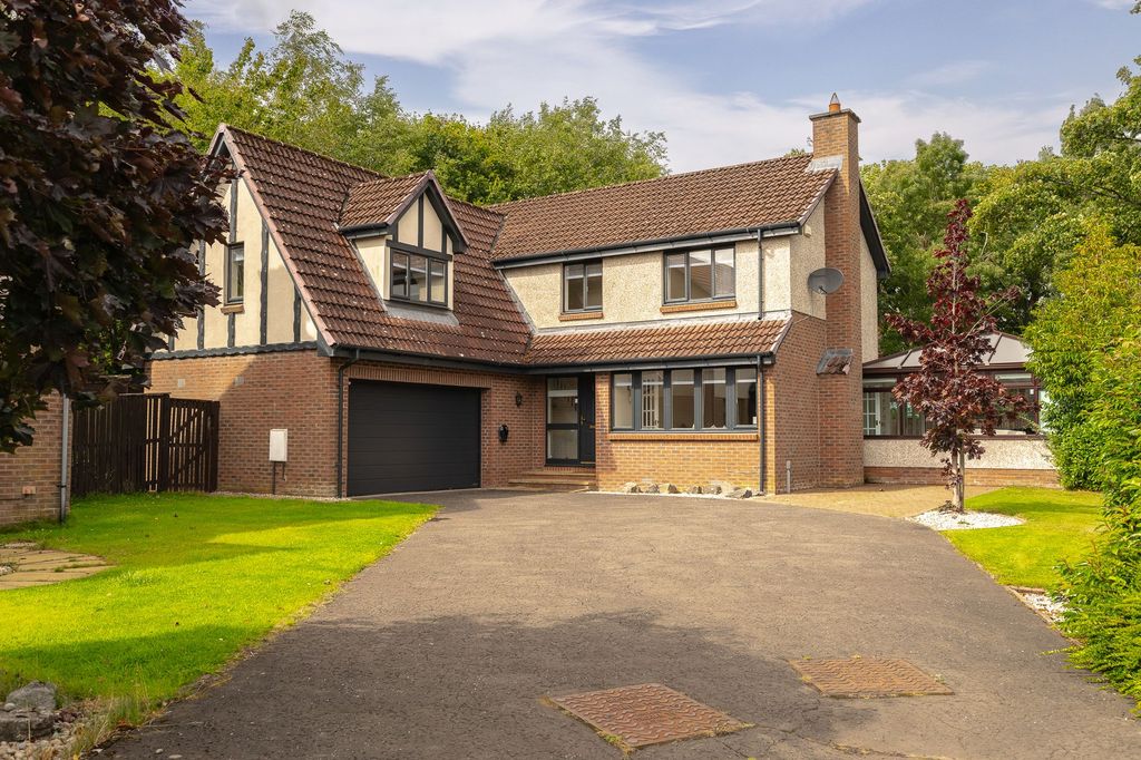 Property photo 1 of 45 Front View