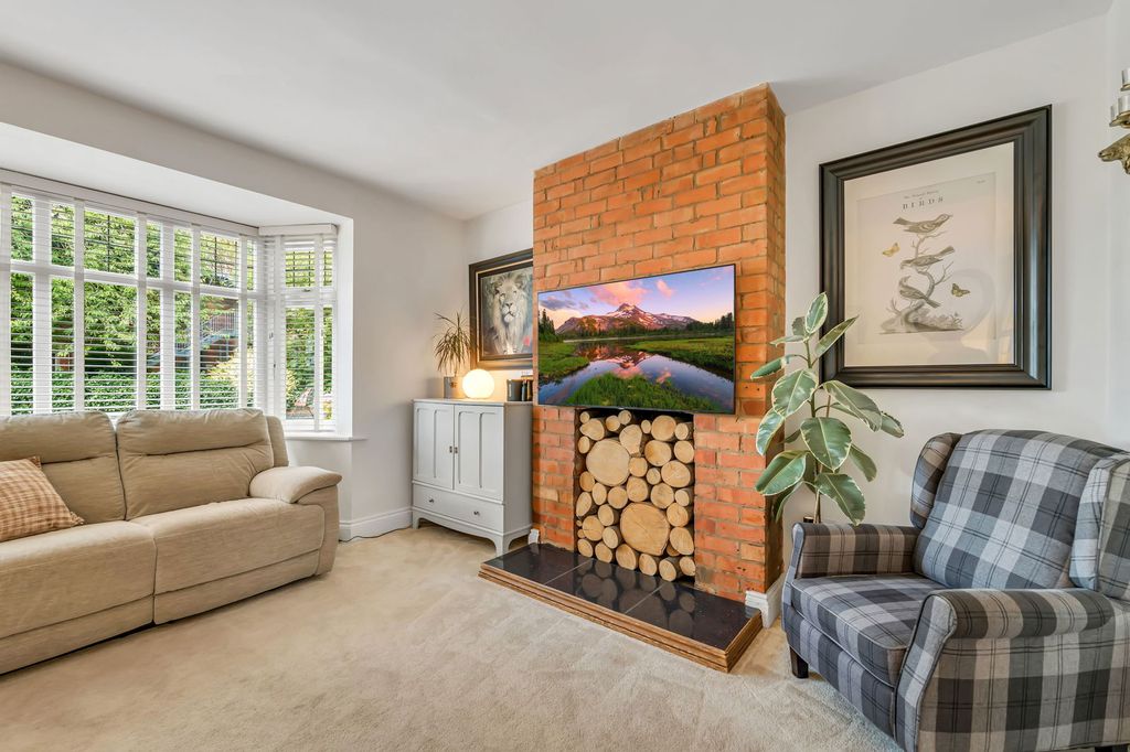 Property photo 3 of 33